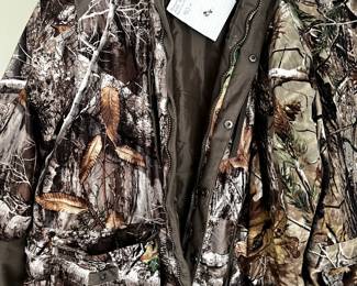 #216	Magellan new with Tags 2XL Camo Jacket heavyweight	 $40.00 
