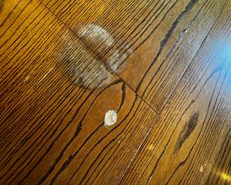 #5	Oak Round Table w/6 chairs Built-in Leaf that Stores inside the table (as is finish) - 42-62x42x29	 $175.00 