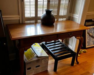 #25	Oak Sofa Table w/2 drawers - 53x23x30	 $75.00 