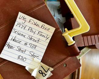 #78	Fisher price Vtg 1974 Sesame Play Family House #938 Hopper Street Store	 $20.00 