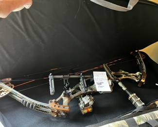 #151	Allen Archery Compound Bow Case - Hoyt Compound Bow Right Hand Like New w/soft Case	 $170.00 