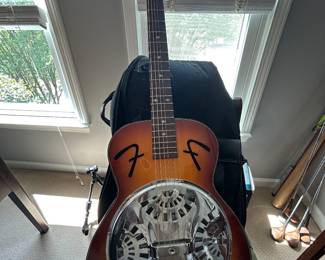 Fender Guitar with bag 