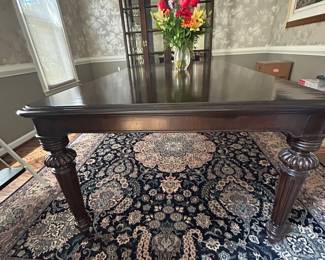Dining table & 8x10 Rug