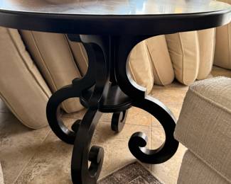 Round End Table - 30"R