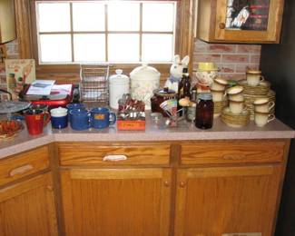 2 cookie jars and other kitchen