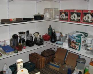 coffee makers, dishware, cast iron , picnic baskets and more
