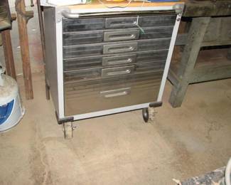 tool cabinet