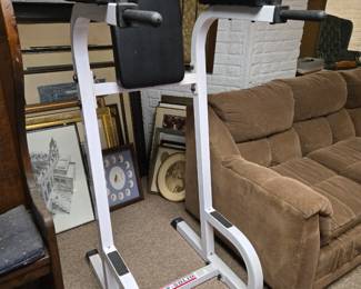 Dip/knee pullup rack