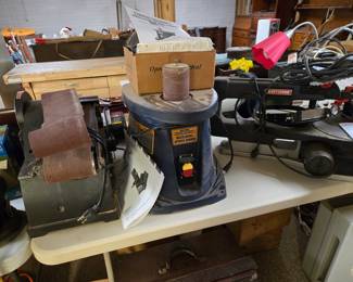 Woodworking sanders & saws