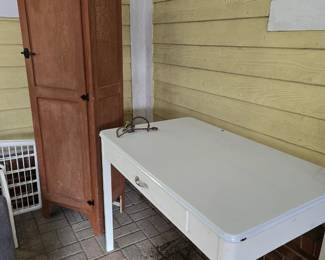 Cabinet, metal top table