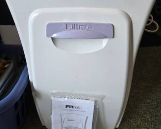 Filtrete air filtration unit 
