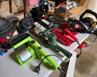 Electric chainsaw saws, hedgetrimmers, blowers