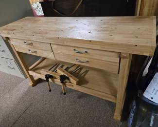Woodworking/workbench