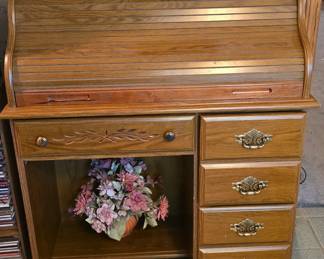 Small Roll Top Desk