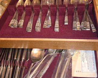 Community Flatware Set