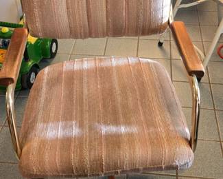 Single Rolling Chair