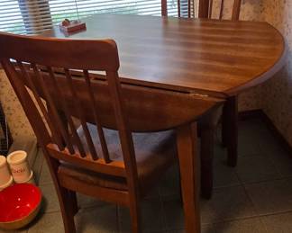 Kitchen Table with 2 Chairs