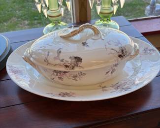 Accessory Havelin, Limoge, Schleiger floral pattern, covered dish and platter, luncheon plates with pink and grey floral pattern Haviland Limoges