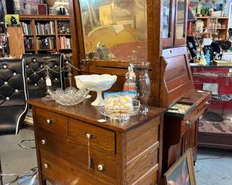 Oak Chest with mirror