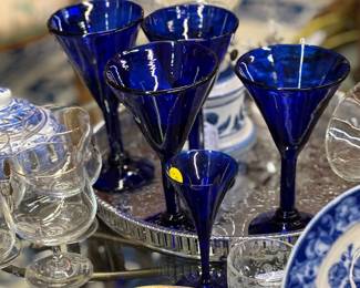Cobalt Blue wine/martini glasses, Flo Blue Plates