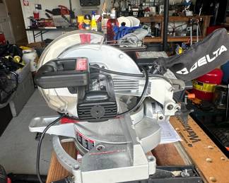 Delta 10-Inch Compound Miter Saw