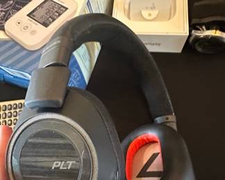 Plantronics BackBeat PRO 2 SE Wireless Headphones