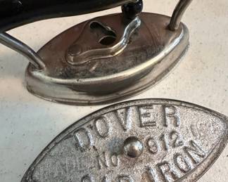 Dover No. 912 Sad Iron