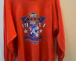 Vintage Denver Broncos Super Bowl XXII 1987 Sweatshirt