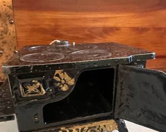 Cast Iron Crescent Toy Stove