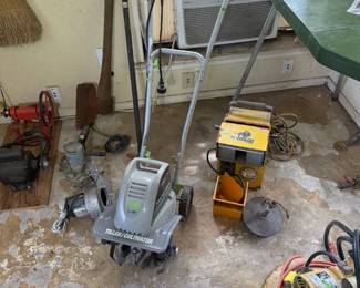 Many power tools, table with 3 removable legs and carry handle