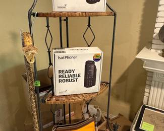 Dooney purse, Iso phones