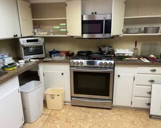 Brand new from the box Air Fryer, small cast iron casserole dish, Stove and Microwave are not for sale