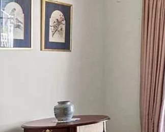 Vintage Queen Anne Cherry end table with drawer