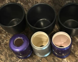 Lot 144: Assorted Containers and Decorative Plates