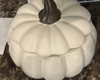 Lot 145: Threshold Pumpkin-Shaped Stoneware Tureen, Pedestal Bowl, and Spice Jar Set