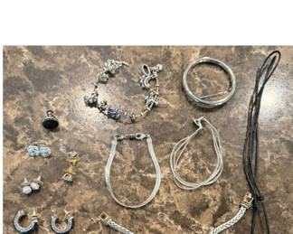 Lot 417: Assorted silver jewelry collection