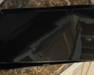 Lot 143: Assorted Kitchen Trays, Splatter Screen, Cutting Board