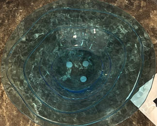 Lot 142: Decorative Glass Bowl, Gold Charger Plates, and Wooden Tray