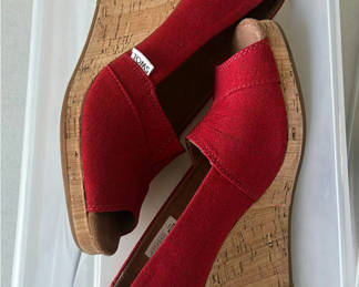 Lot 207: TOMS Red Wedge Heels and Dolce Vita Nude Block-Heel Sandals
