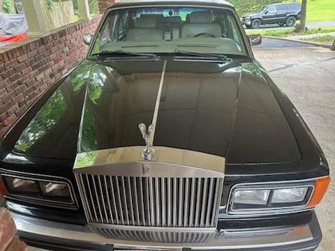 Beautiful 1987 Rolls Royce - Silver Spur - 6.75 L V/8 Odometer approx. 135,400 mi VIN # SCAZN02AX HCX21832 Price and offer information will be forthhcoming in the next few weeks