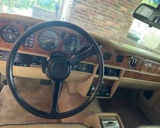 Beautiful 1987 Rolls Royce - Silver Spur - 6.75 L V/8 Odometer approx. 135,400 mi VIN # SCAZN02AX HCX21832 Price and offer information will be forthhcoming in the next few weeks