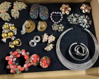 Some of the 1,000's of pieces of Fine Jewelry to Fabulous Vintage Costume, Necklaces to Earrings to Brooches to Tiffany to (Names like Napier's, Monet,Trifari, So Very Much More Jewelry to Follow!
