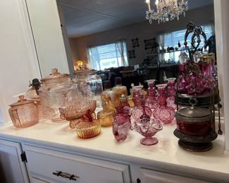Collection of vintage glassware, Depression glass