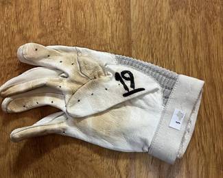 Tony Gwynn game used glove