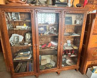 Display Cabinet