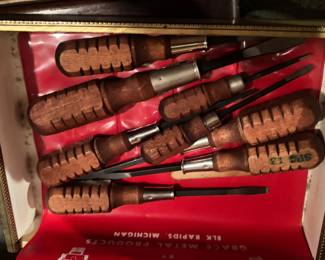 Wood Handled Screw Drivers