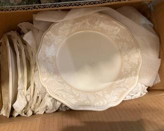 Lenox Cornelia Cream Accent Luncheon Plate Anna Griffin Accoutrements