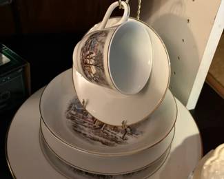 Avon   Currier & Ives 5 Pc place setting 