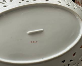 BEAUTIFUL Vintage Decorative Lace Bowl W/ Center Scenes