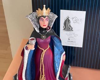 Evil Queen Figurine By Disney Showcase Collection W/ Box (Enesco)